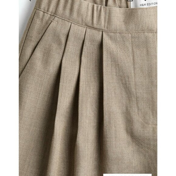 H & M Edition Light Oatmeal Beige Wide leg Pleated Front Pants L - Picture 3 of 4